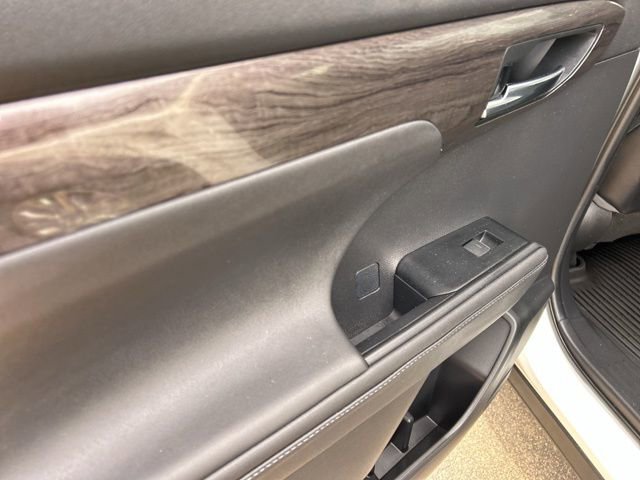 Used 2020 Toyota Highlander Limited image 20