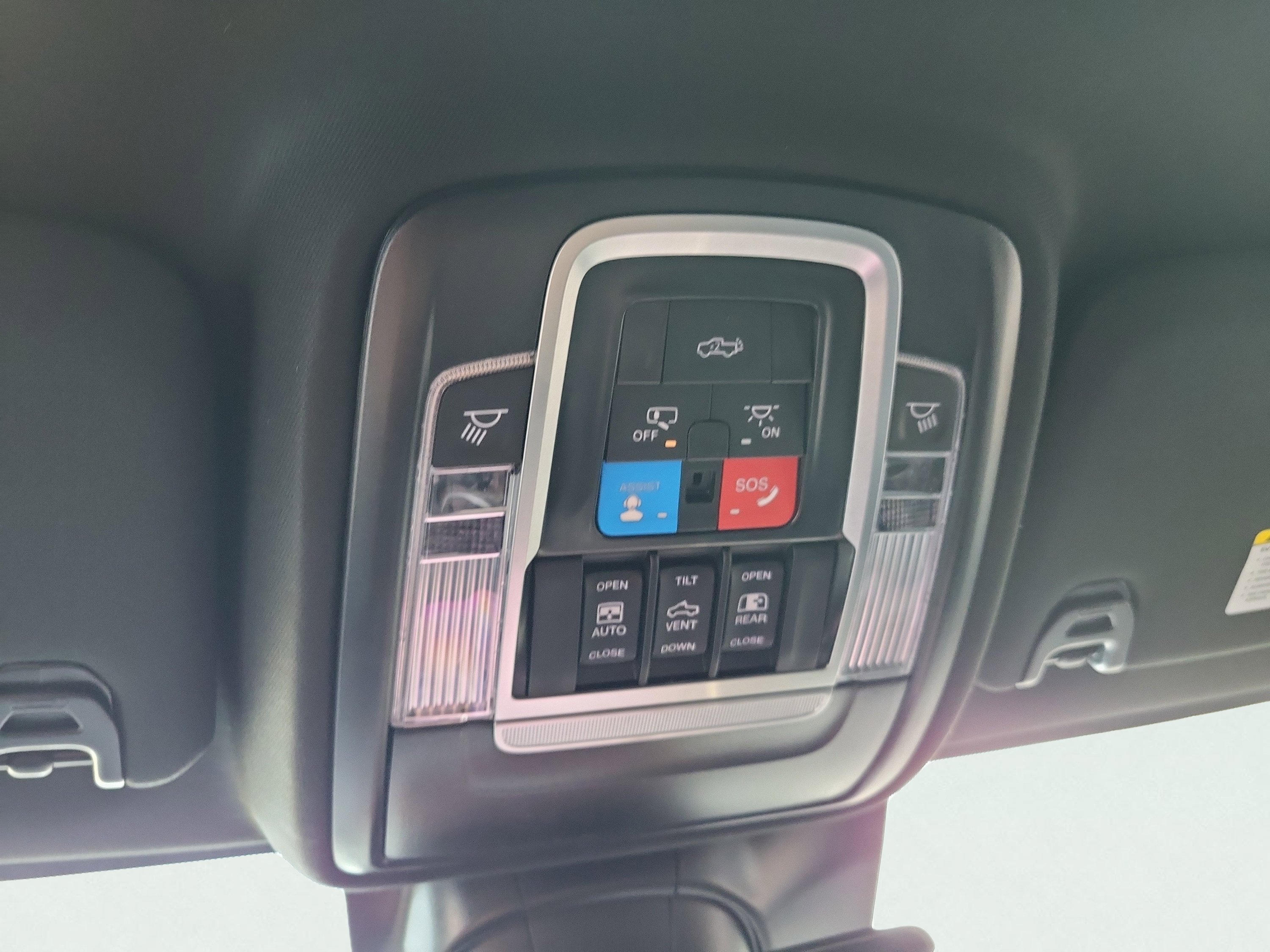 New 2026 RAM 2500 Laramie AWD/4WD image 40