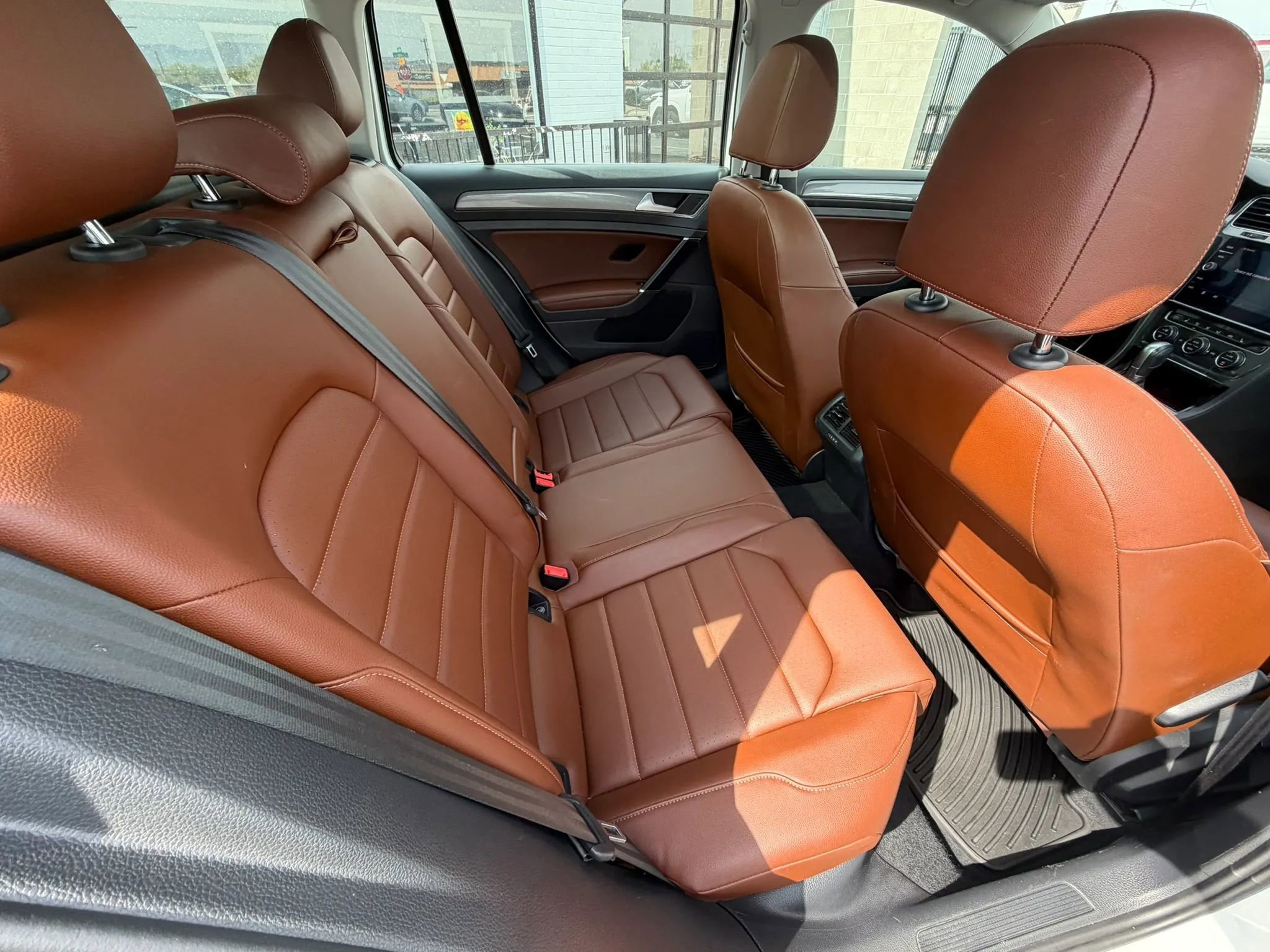 Used 2018 Volkswagen Golf Alltrack SEL image 15