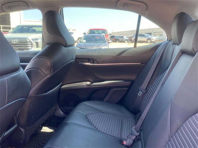 Used 2022 Toyota Camry SE image 16