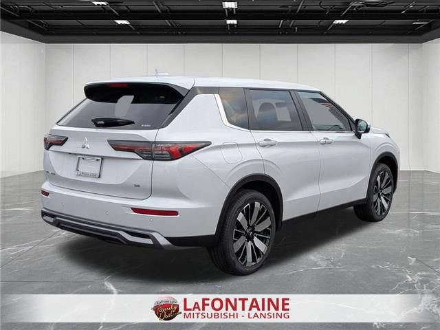 New 2026 Mitsubishi Outlander SE AWD/4WD image 5