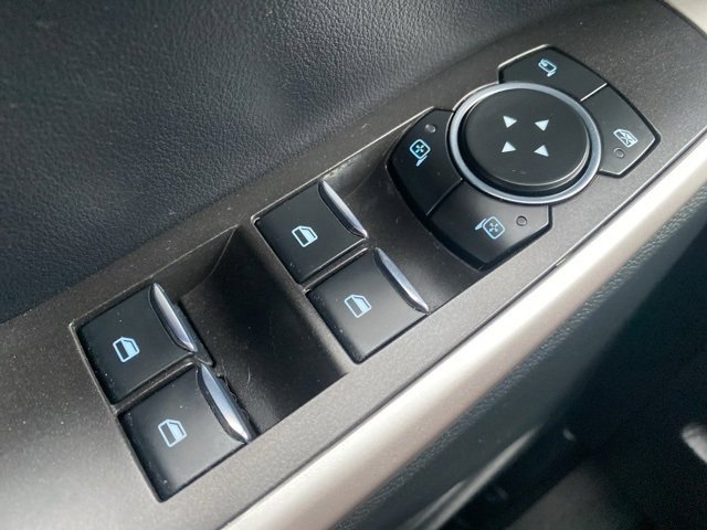 Used 2023 Ford Explorer XLT w/ Equipment Group 202A image 19