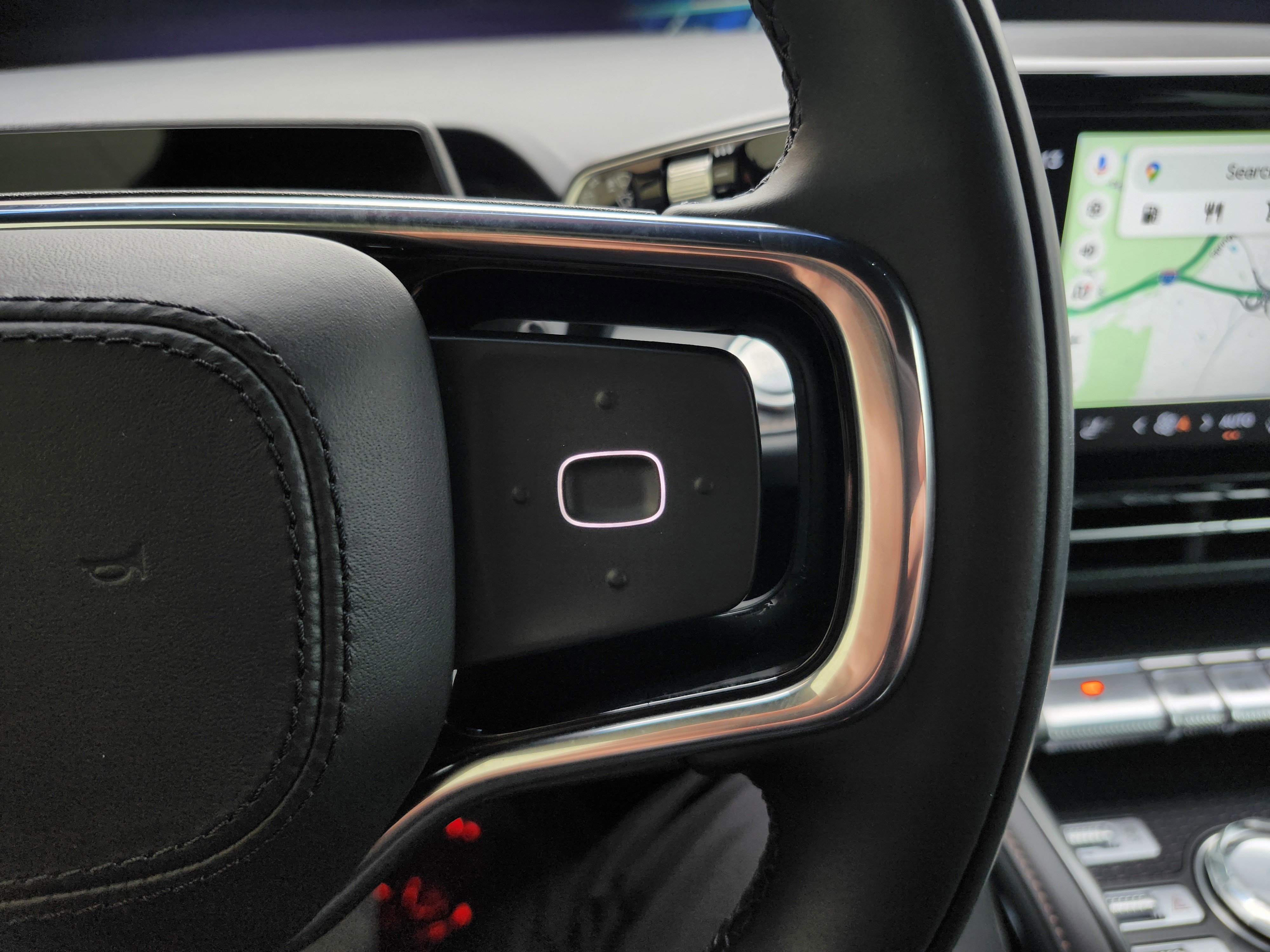 Used 2024 Lincoln Nautilus Reserve w/ Equipment Group 202A image 13