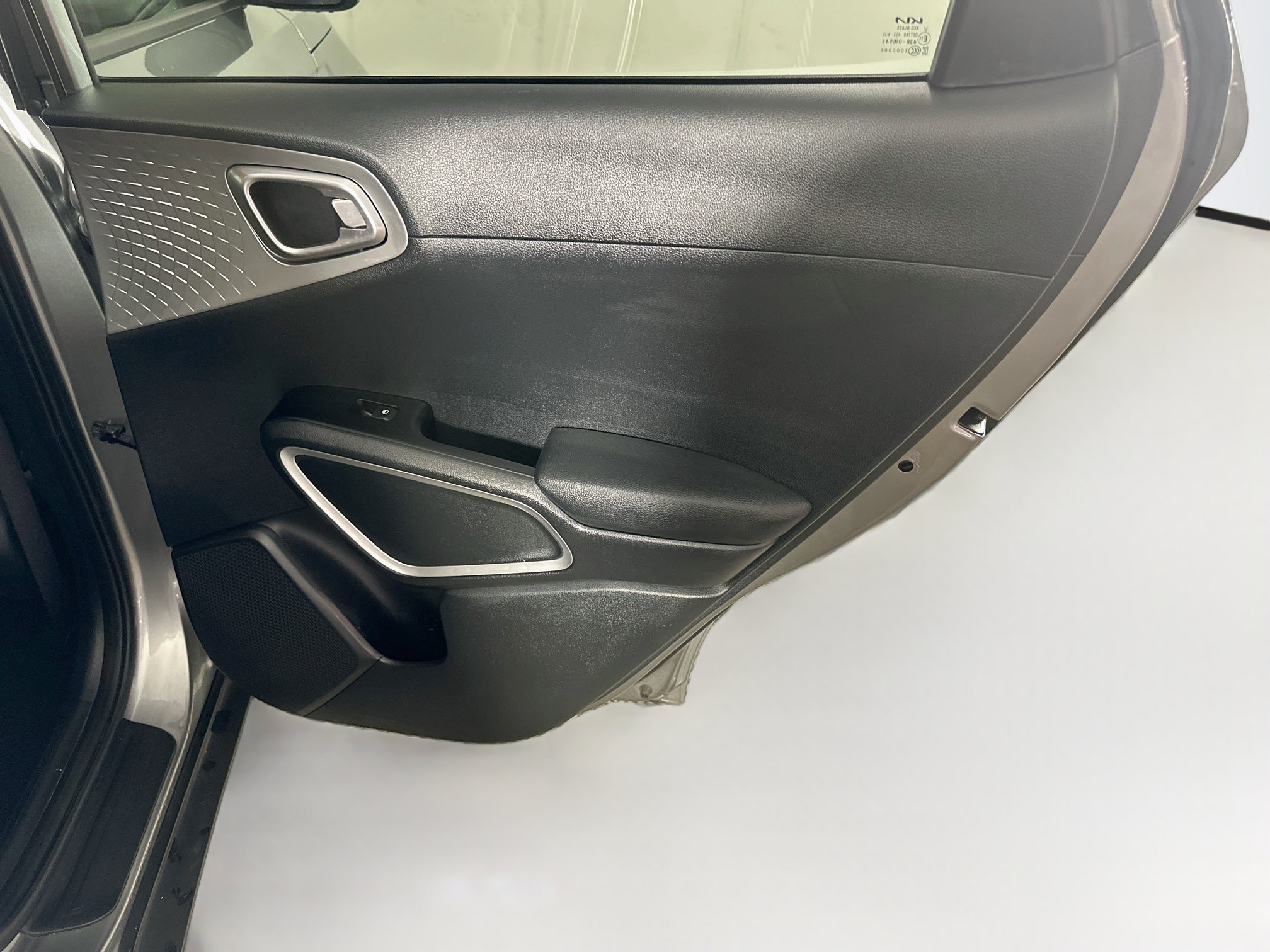 Used 2025 Kia Soul LX w/ LX Technology Package FWD image 29