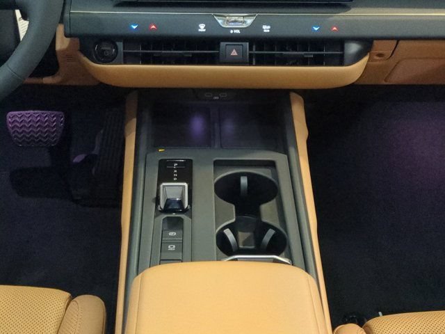 New 2026 Lexus ES 350e FWD image 17