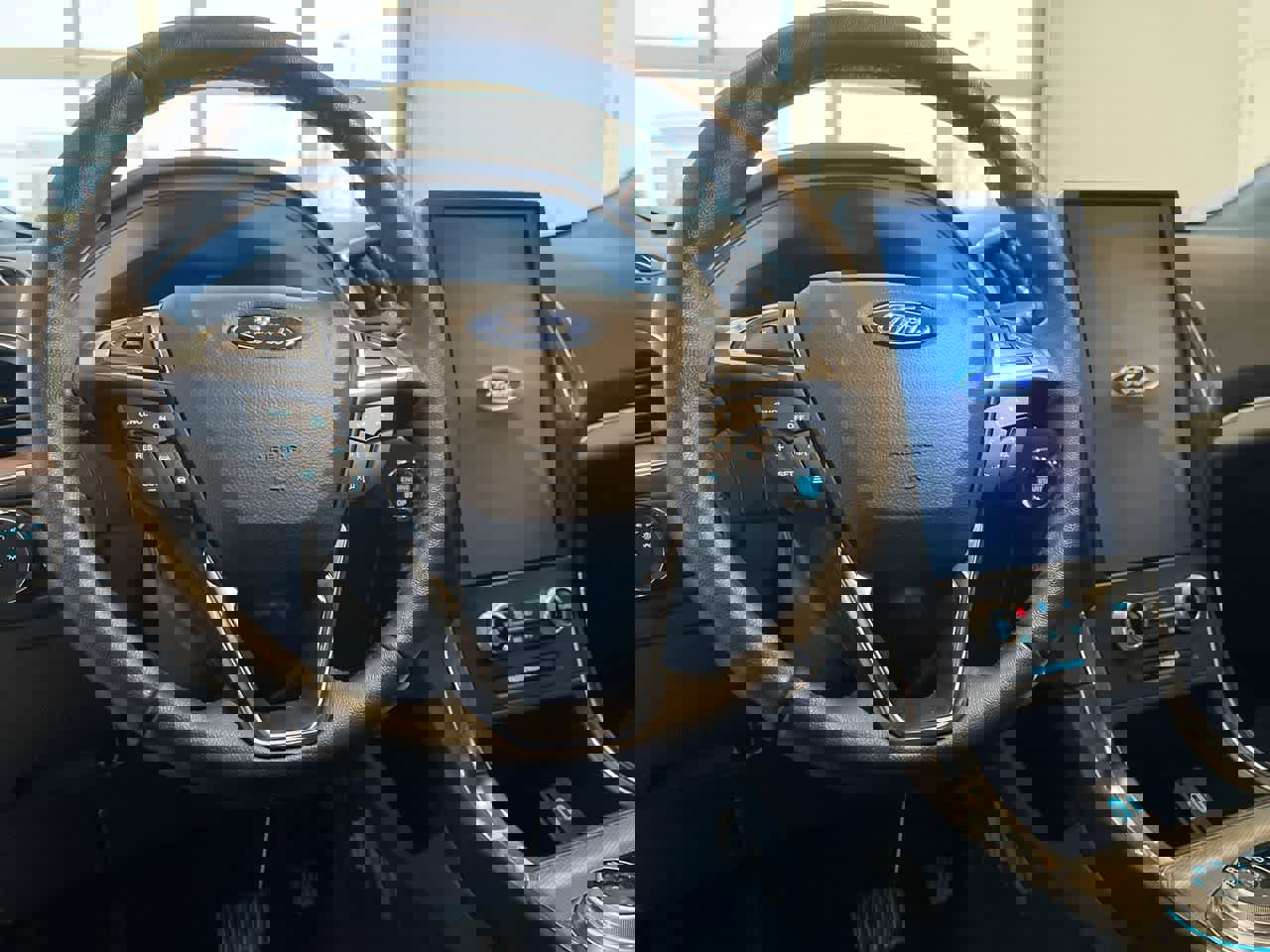 Used 2022 Ford Edge Titanium w/ Equipment Group 301A image 14