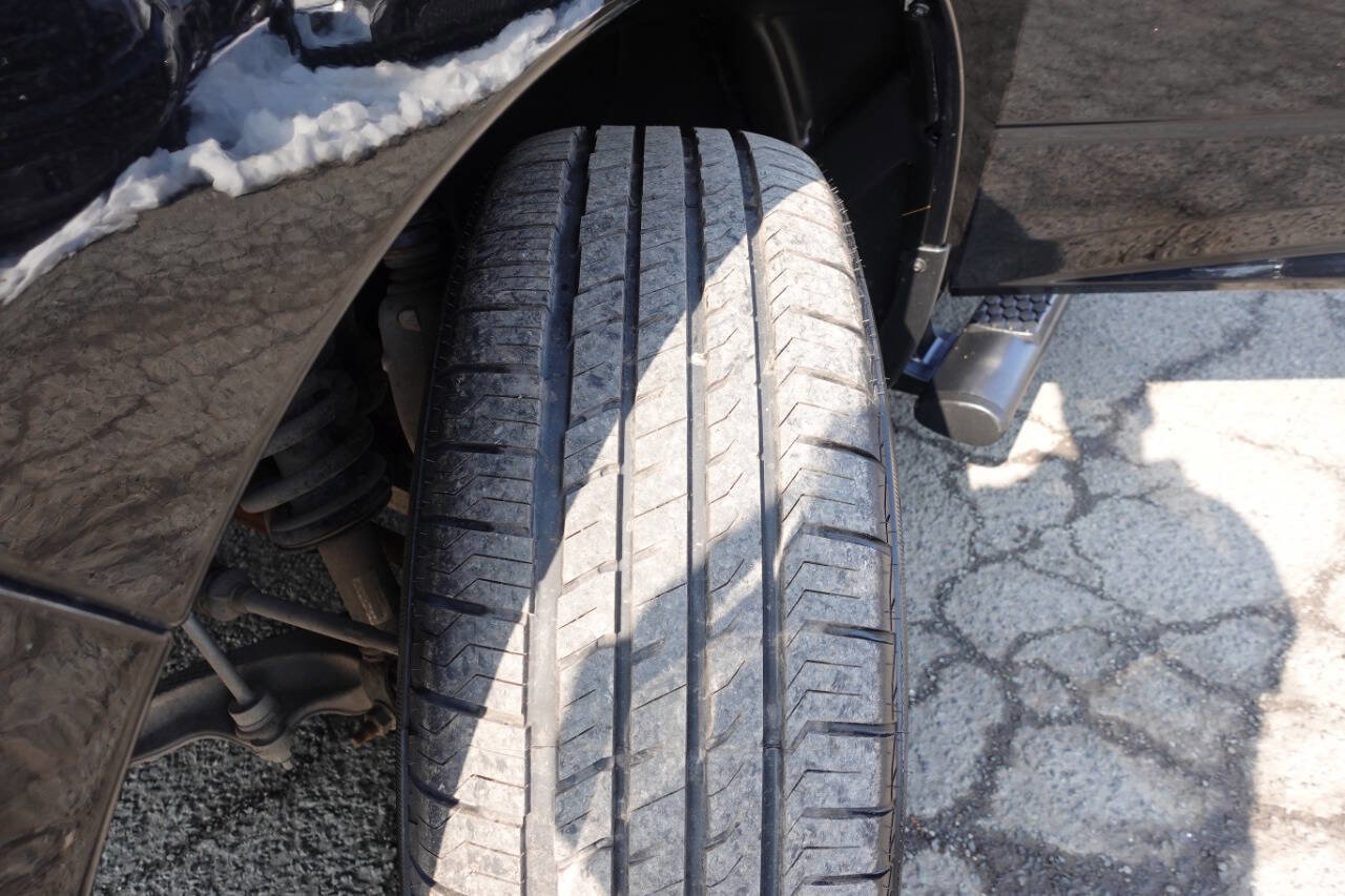 Used 2022 RAM 1500 Classic SLT w/ Electronics Convenience Group image 63