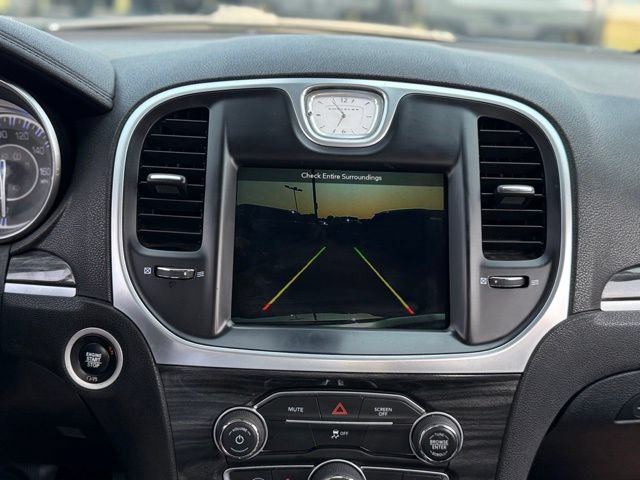 Used 2017 Chrysler 300 Touring w/ Value Package RWD image 4