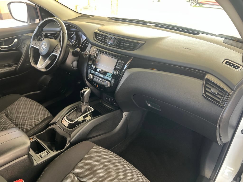 Used 2022 Nissan Rogue Sport SV AWD/4WD image 21