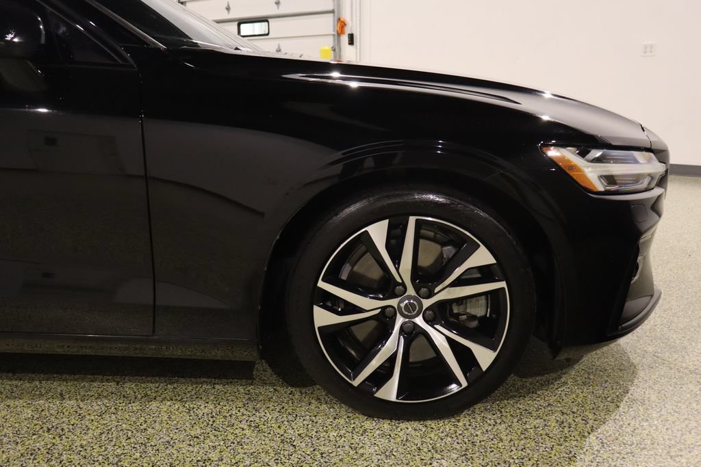 Used 2019 Volvo S60 T6 R-Design AWD/4WD image 12