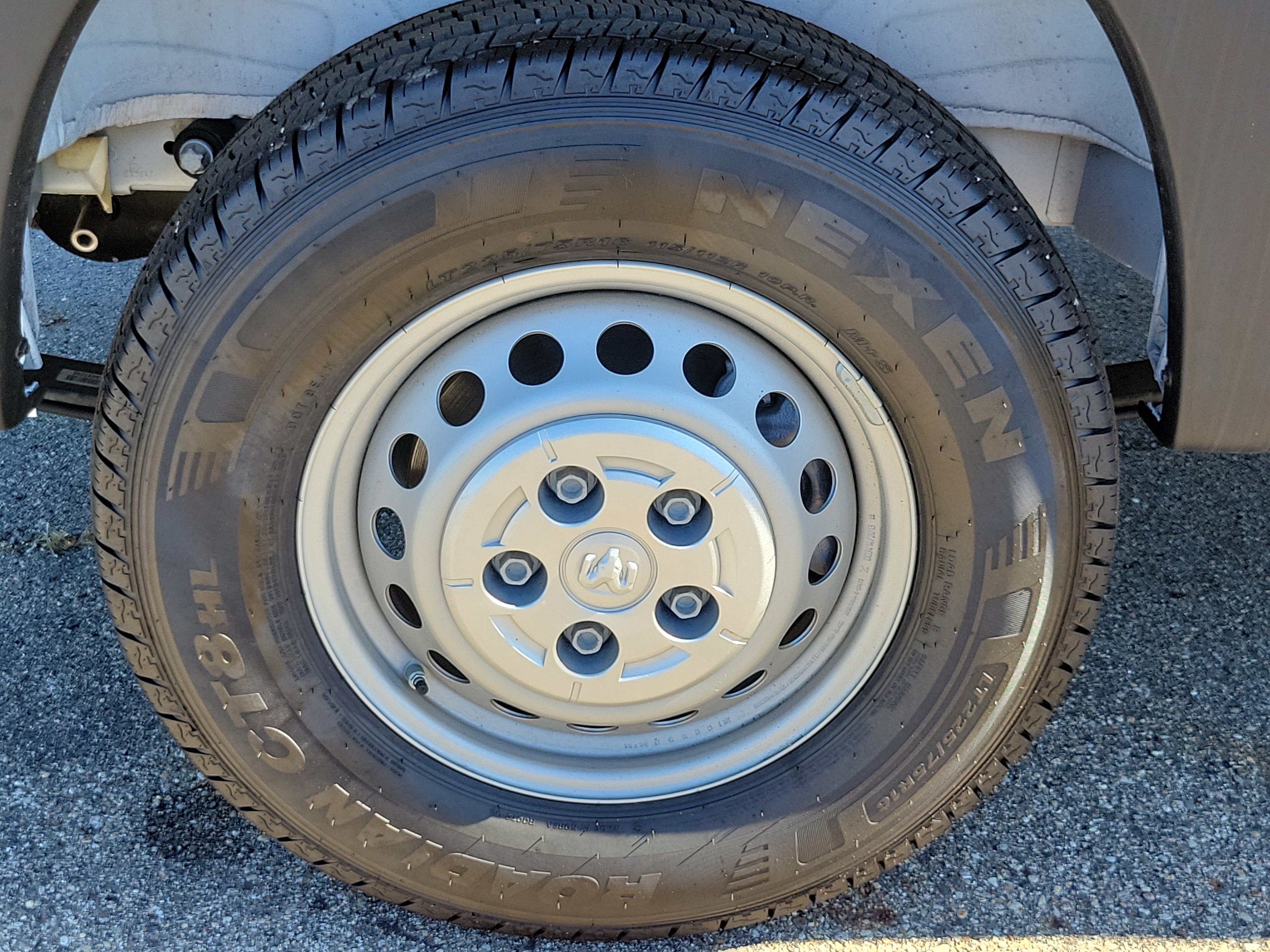 Used 2025 RAM ProMaster 2500 w/ Safety Group FWD image 5