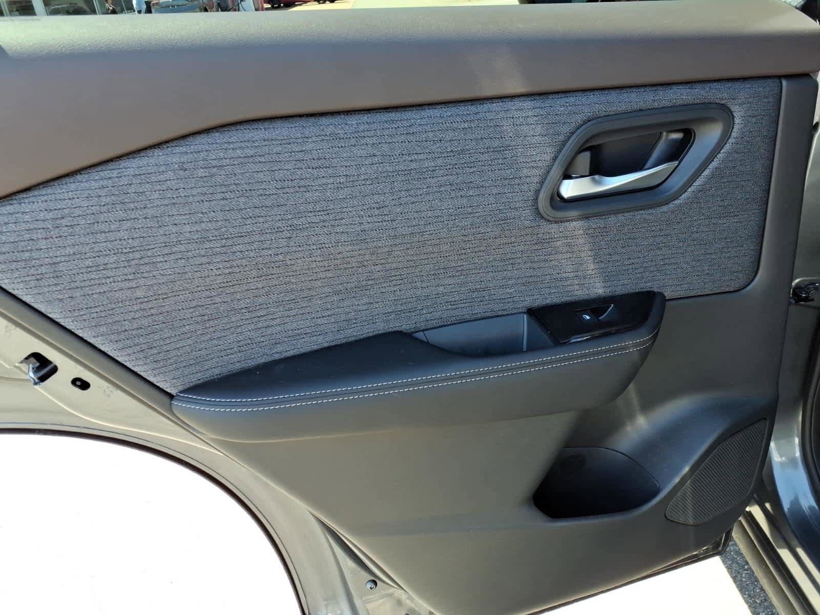 Certified 2023 Nissan Rogue SV AWD/4WD image 12