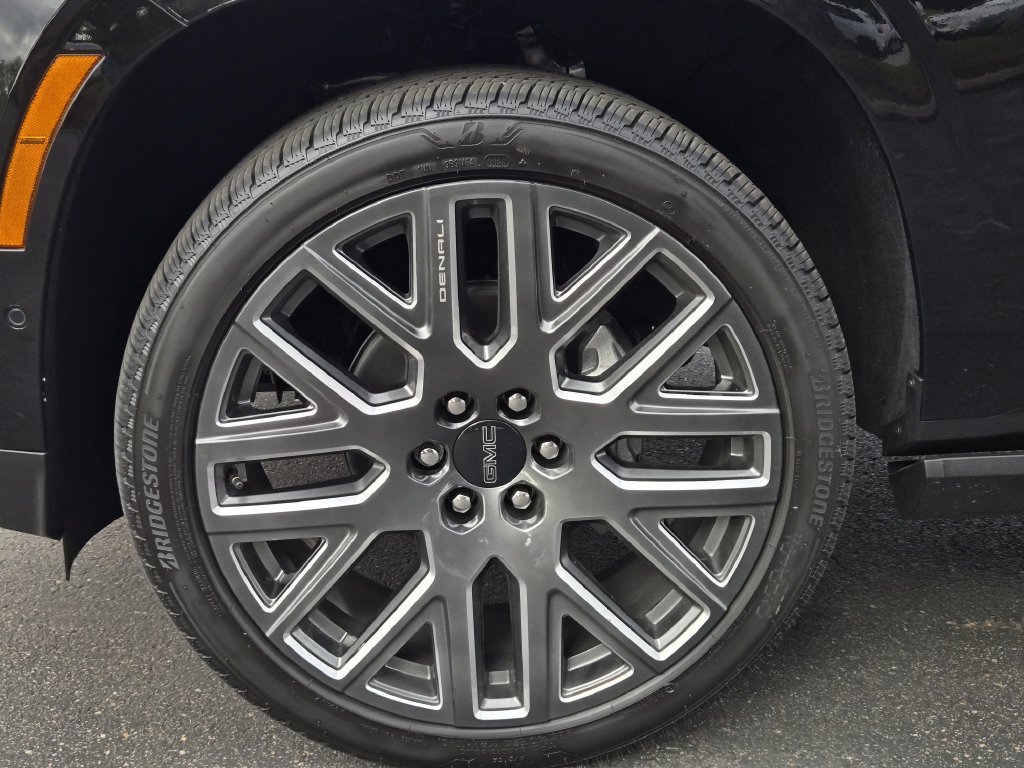 New 2027 GMC Yukon Denali Ultimate AWD/4WD image 7