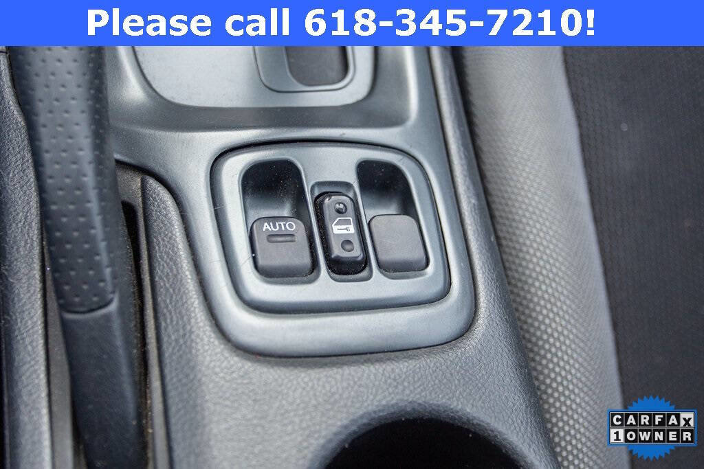 Used 2004 Toyota Celica GT image 30