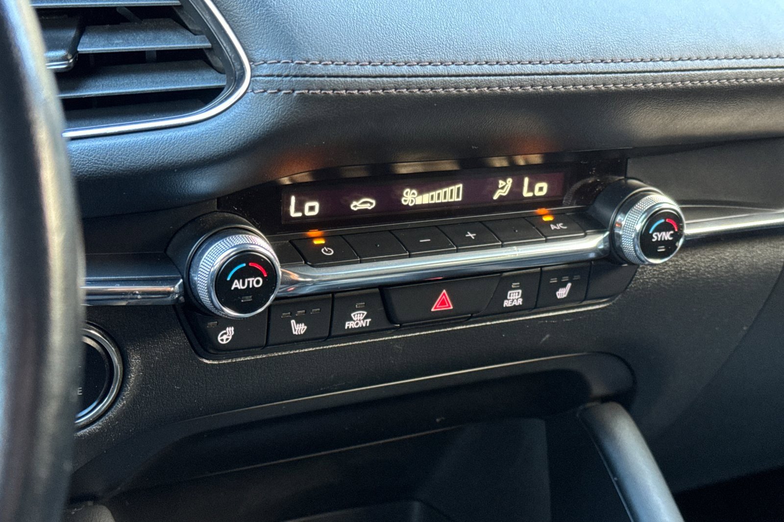 Used 2021 MAZDA MAZDA3 Hatchback w/Premium Plus Pkg image 20