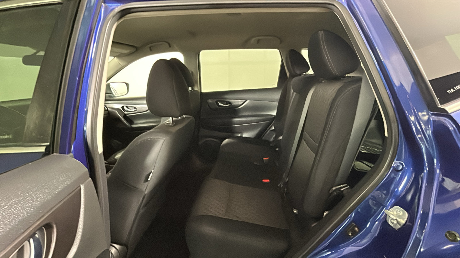 Used 2019 Nissan Rogue S FWD image 26