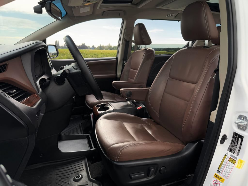 Certified 2017 Toyota Sienna Limited Premium AWD/4WD image 9