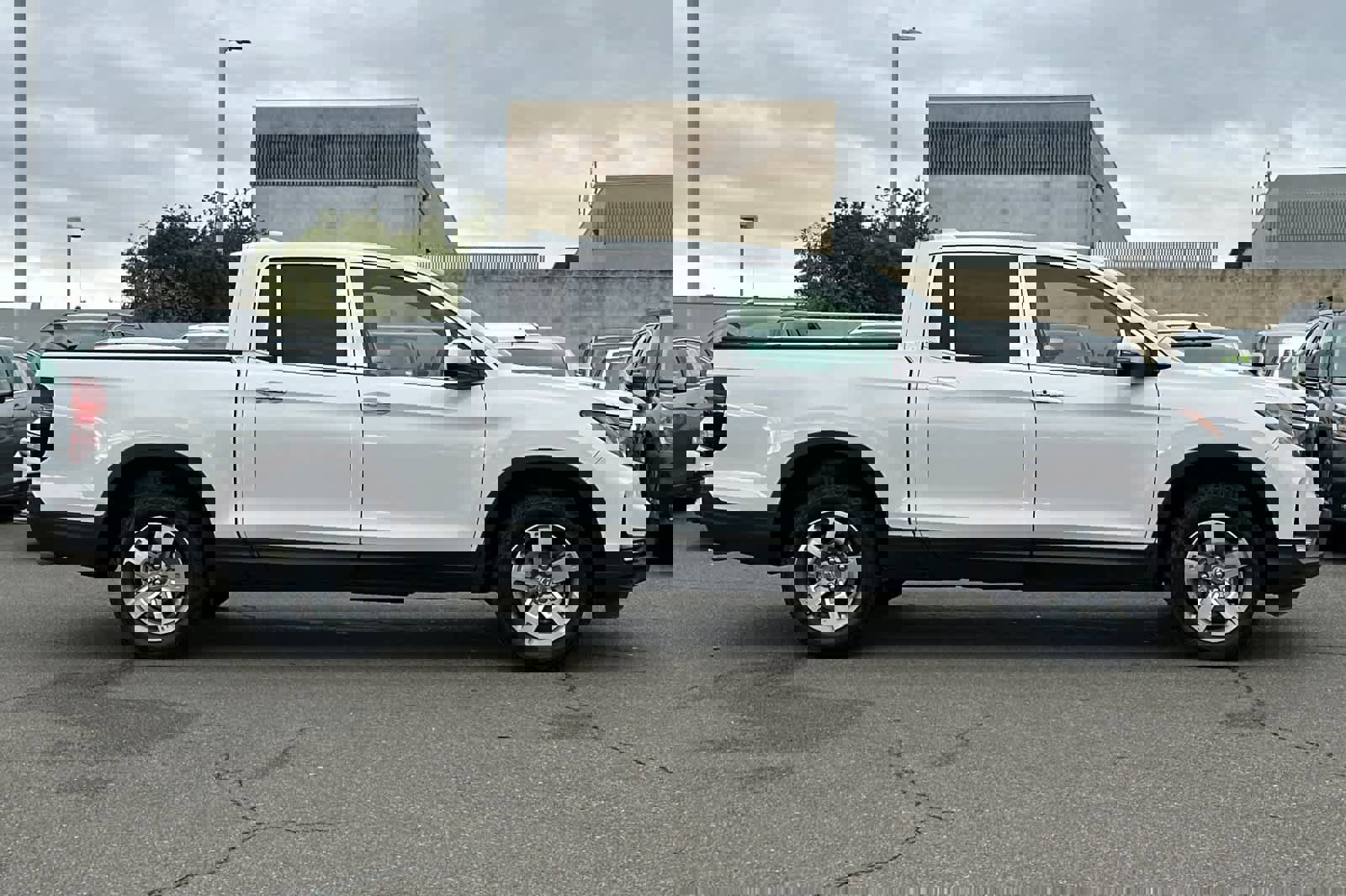 Used 2025 Honda Ridgeline RTL image 6