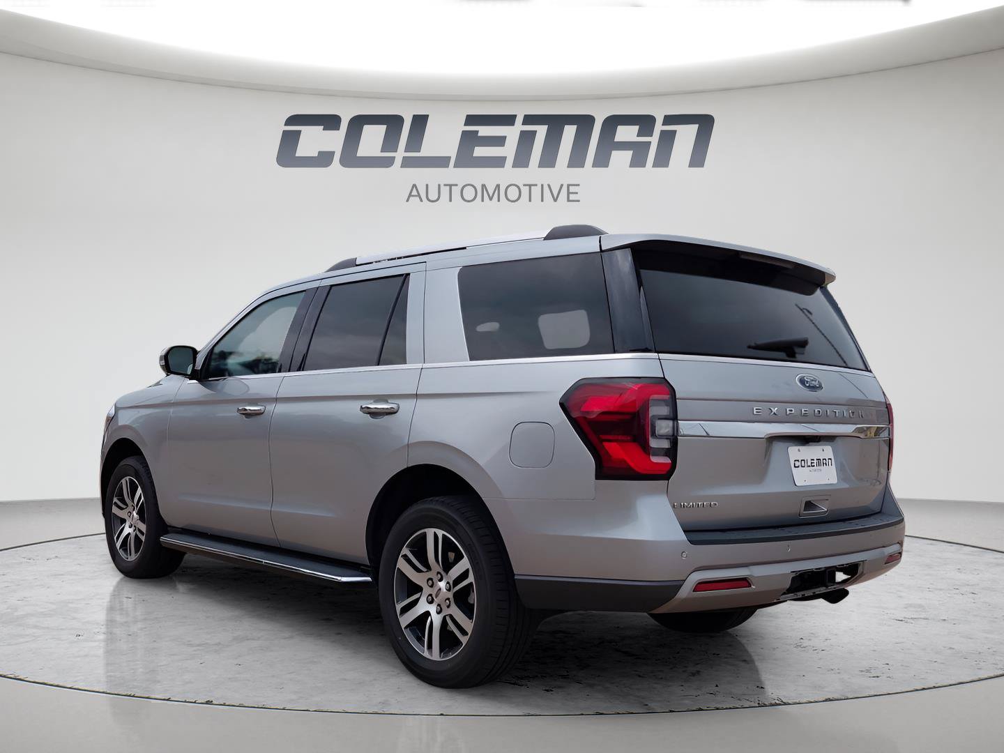 Used 2023 Ford Expedition Limited AWD/4WD image 9