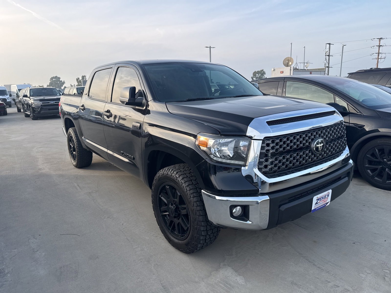 Used 2021 Toyota Tundra SR5 w/ SR5 Upgrade Package image 2