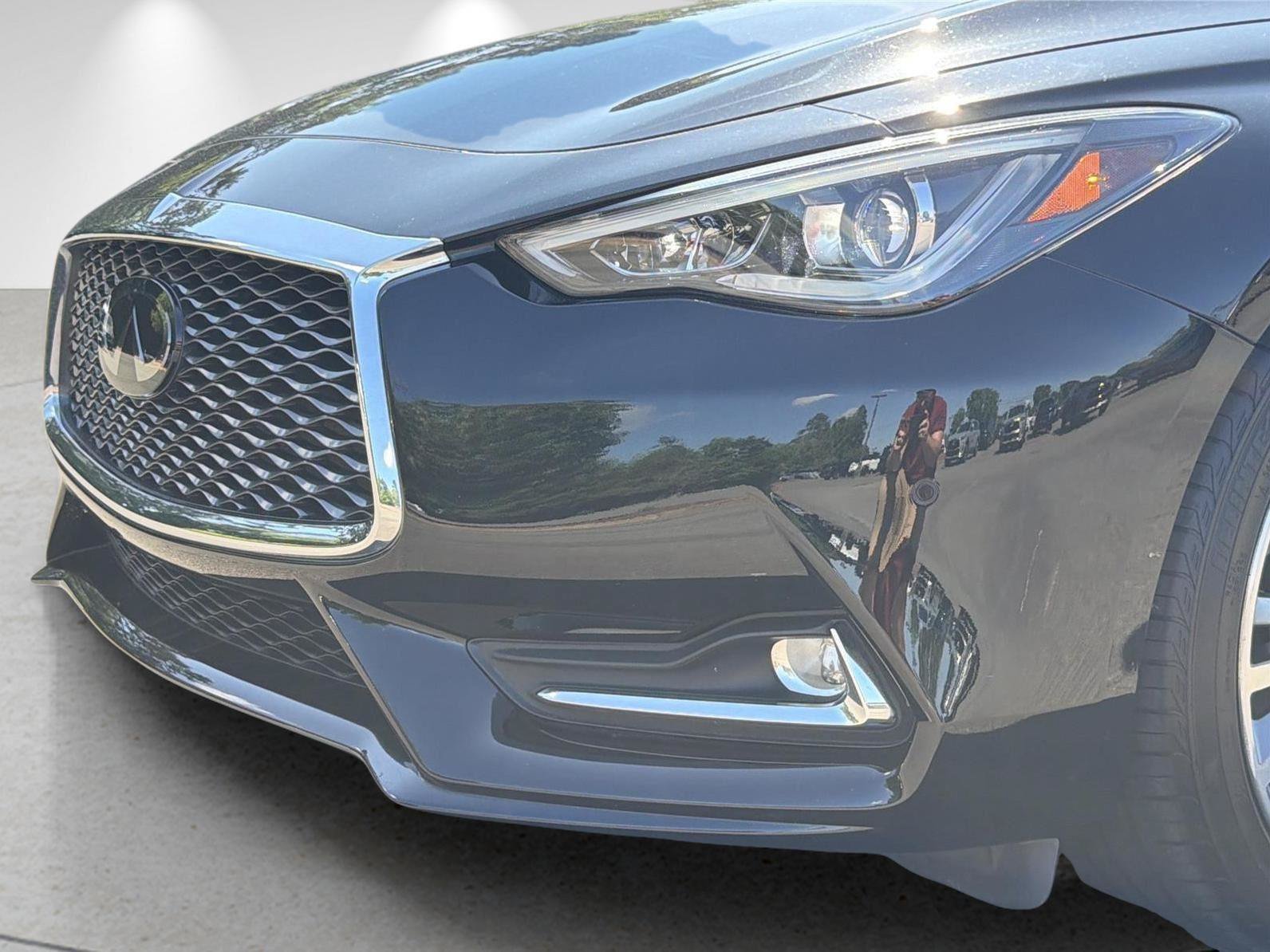 Used 2019 INFINITI Q60 3.0t Luxe w/ Essential Package AWD/4WD image 27