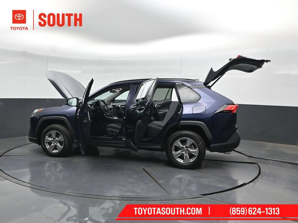 Used 2025 Toyota RAV4 XLE AWD/4WD image 52