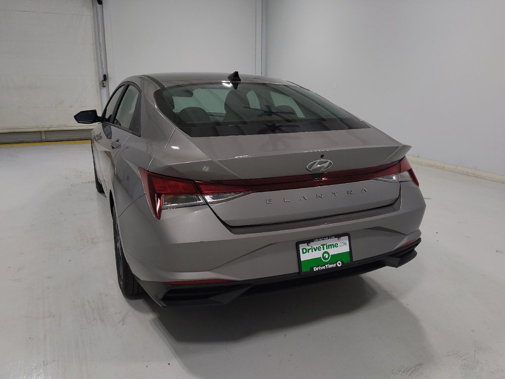 Used 2023 Hyundai Elantra SEL FWD image 6