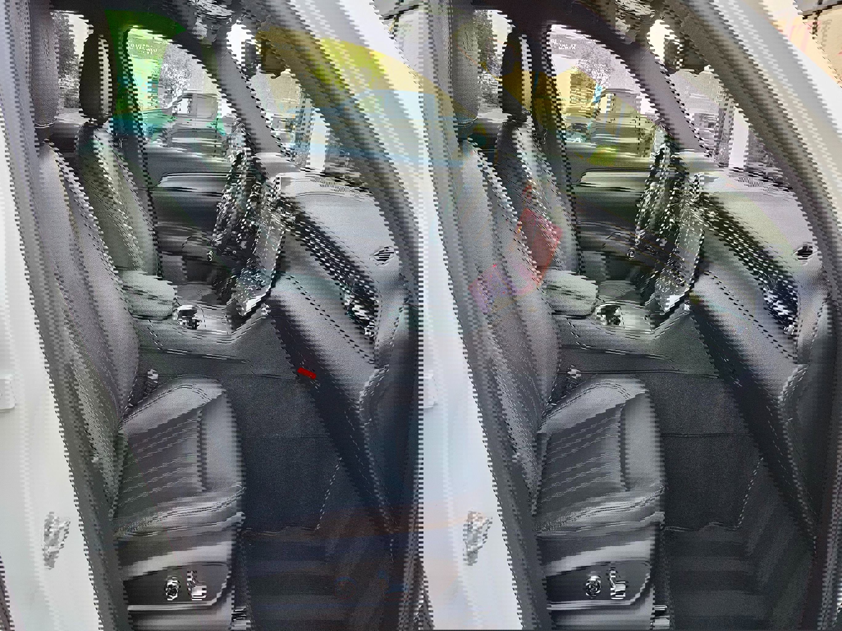 Used 2024 Maserati Grecale GT image 28