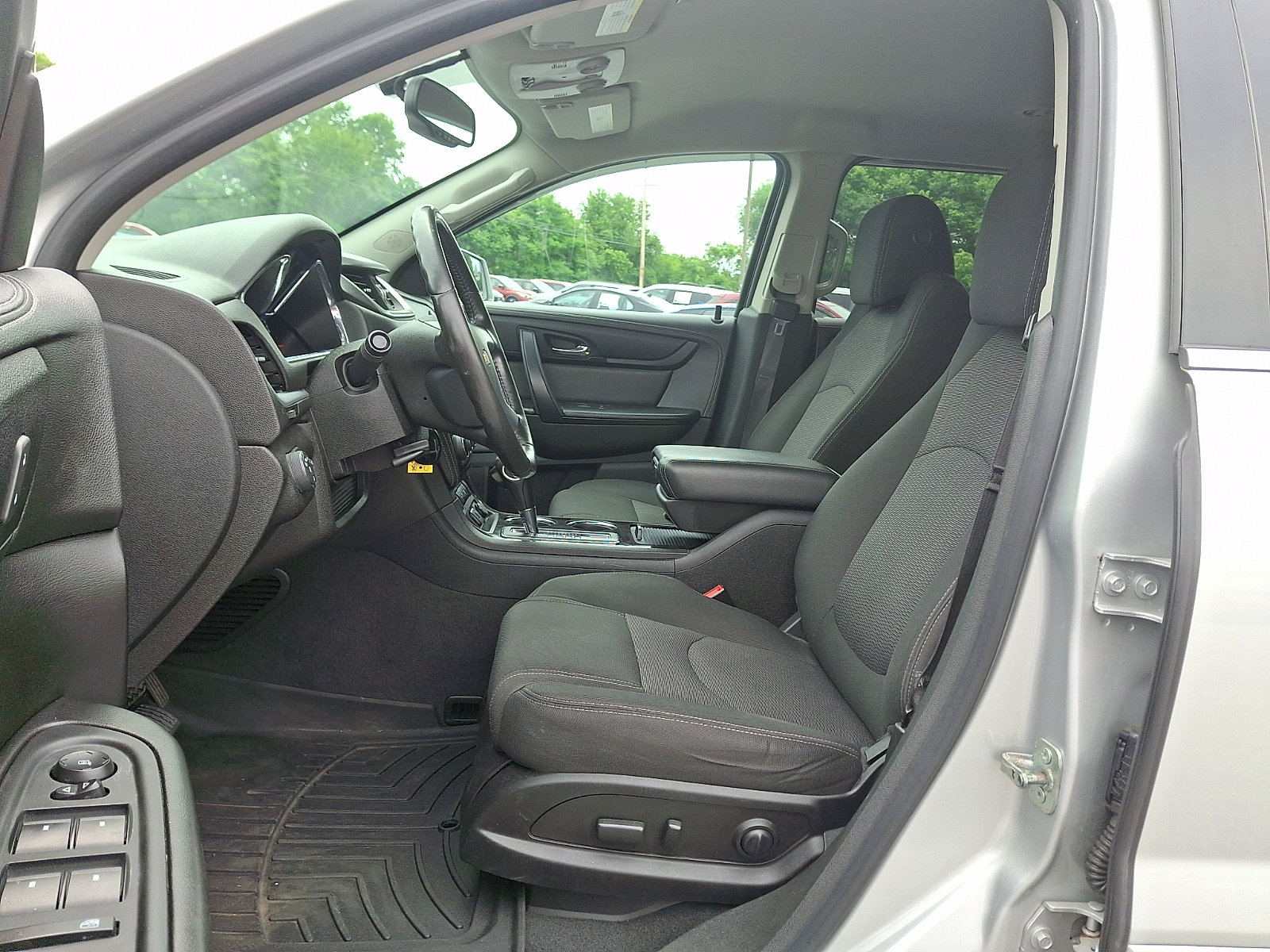 Used 2017 Chevrolet Traverse LT AWD/4WD image 13