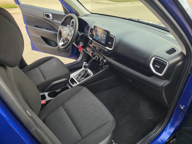 Used 2021 Hyundai Venue SE image 11