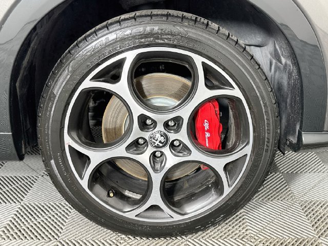 Used 2024 Alfa Romeo Tonale Veloce AWD/4WD image 29