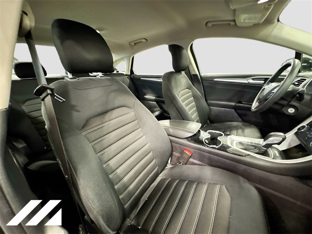 Used 2015 Ford Fusion SE image 27