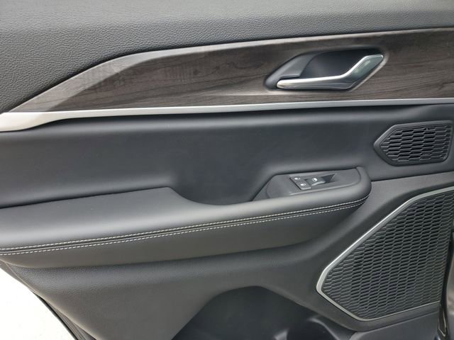 New 2026 Jeep Grand Cherokee Limited RWD image 16