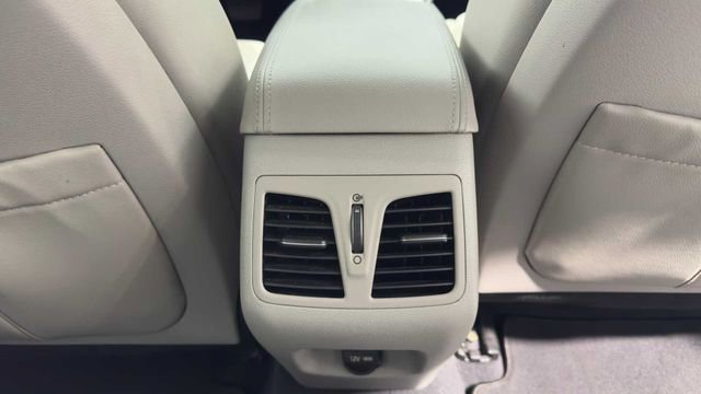 Used 2015 Hyundai Sonata Limited w/ Option Group 05 image 16