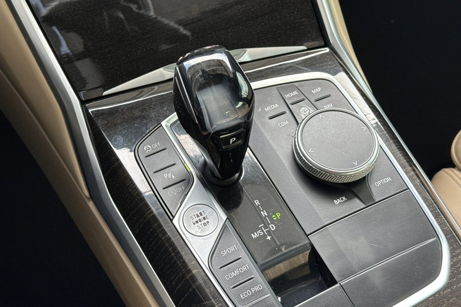 Used 2019 BMW 330i Sedan w/ Driving Assistance Package image 27