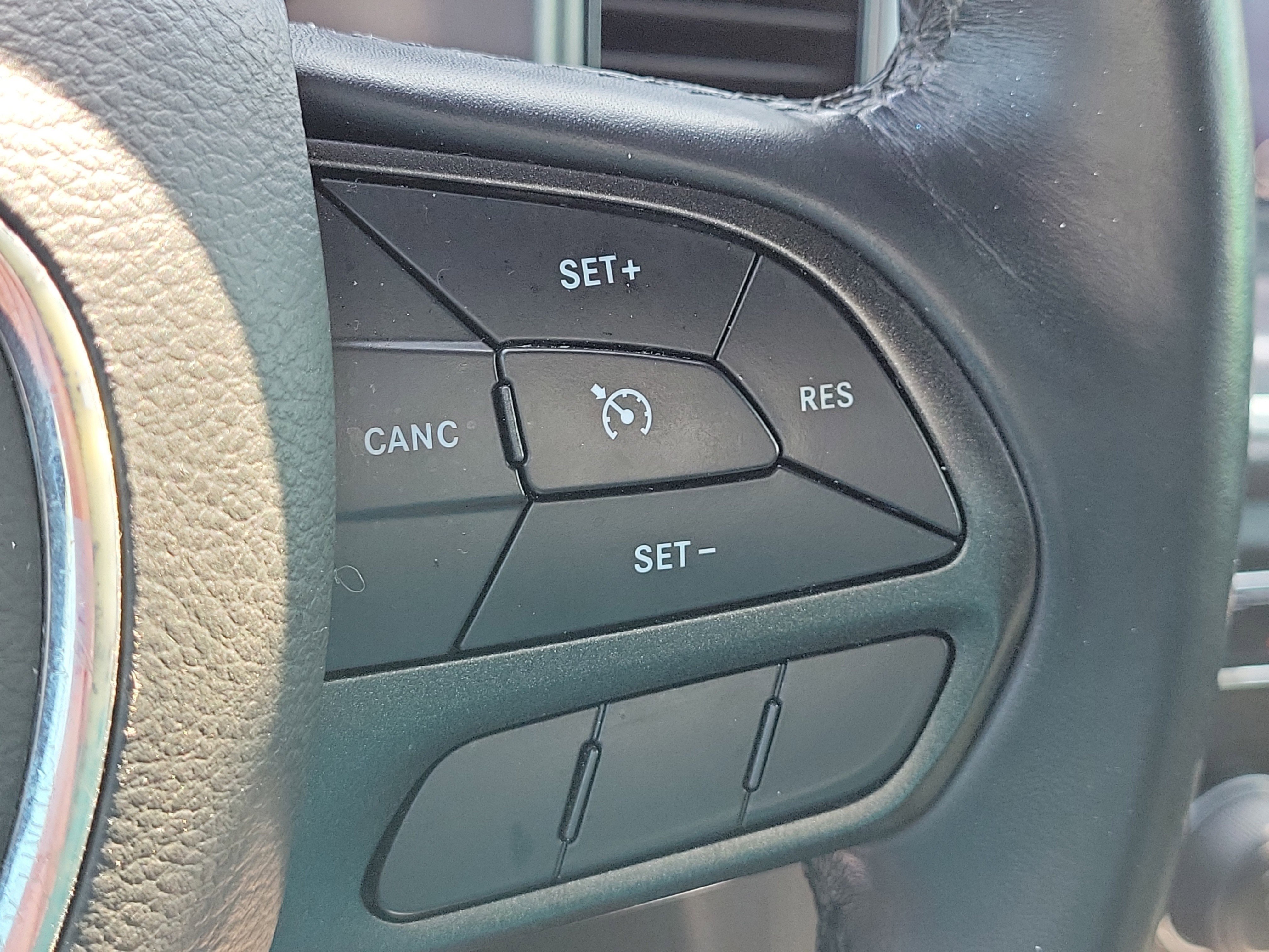 Used 2022 Dodge Charger SXT w/ Blacktop Package image 21