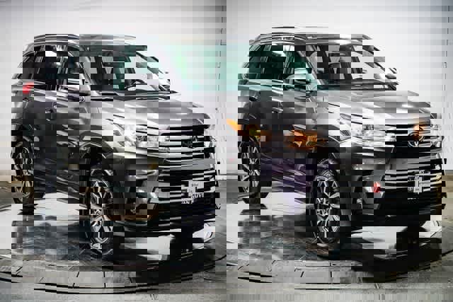 Certified 2019 Toyota Highlander XLE image 6