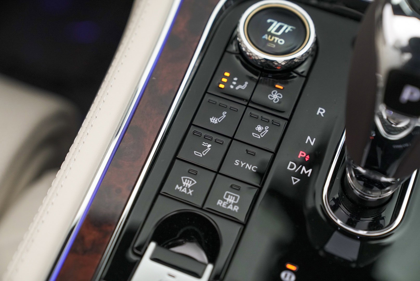 Used 2023 Bentley Continental GT Azure image 33