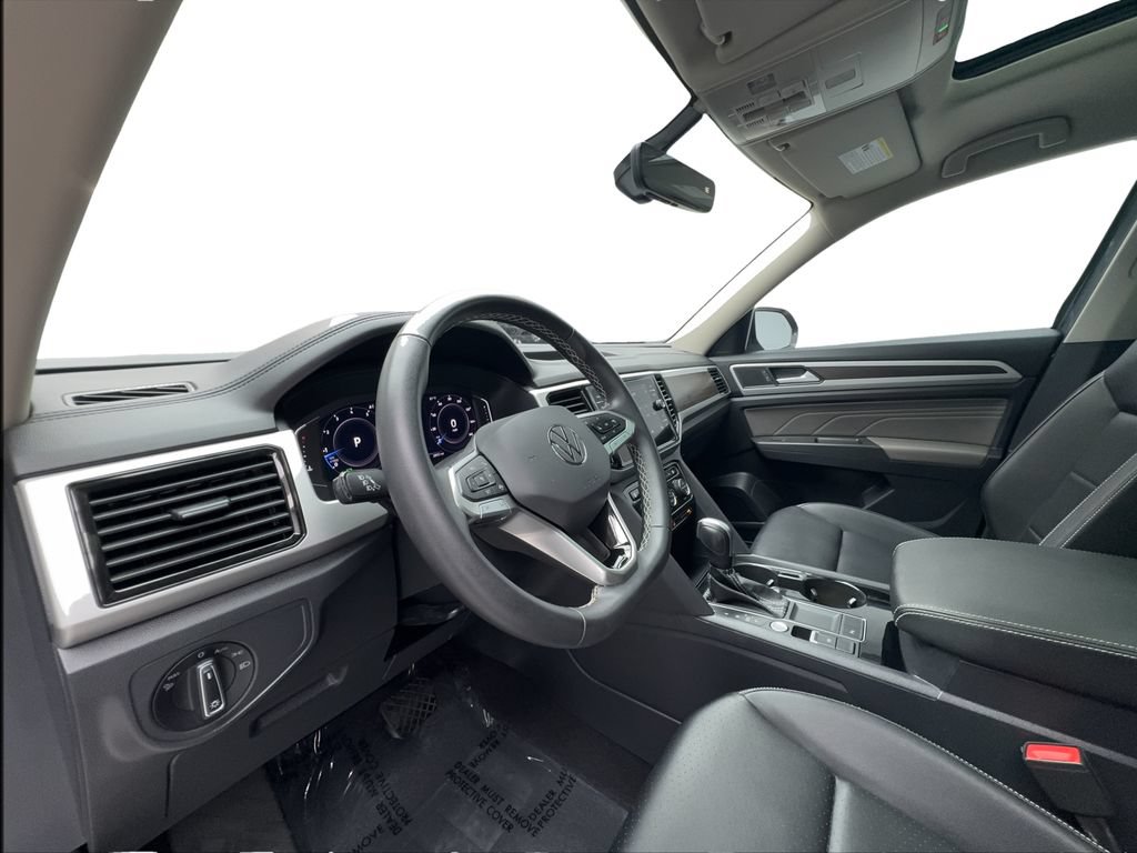 Used 2023 Volkswagen Atlas SE w/ Panoramic Sunroof Package FWD image 22
