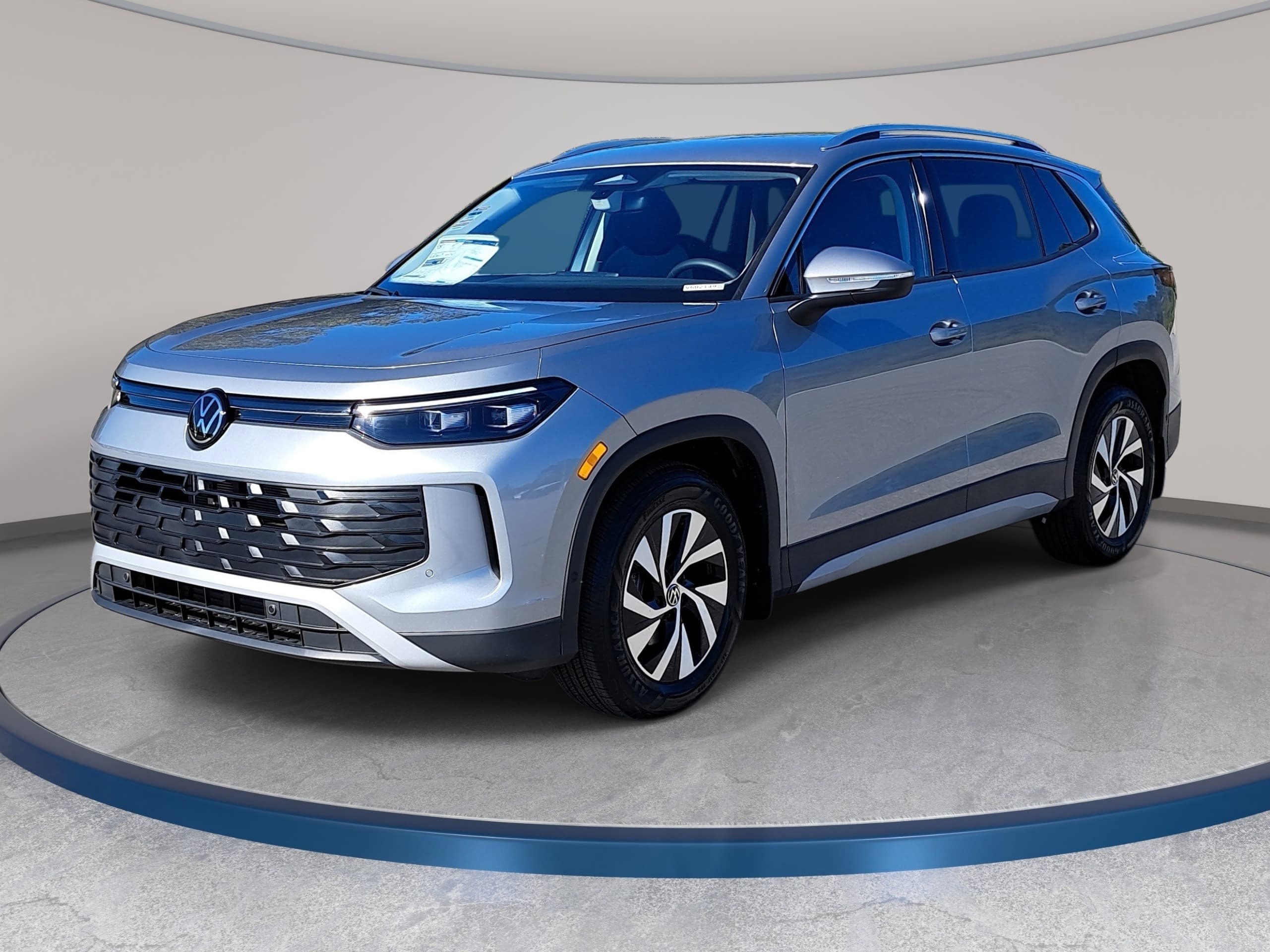 New 2026 Volkswagen Tiguan S FWD image 1