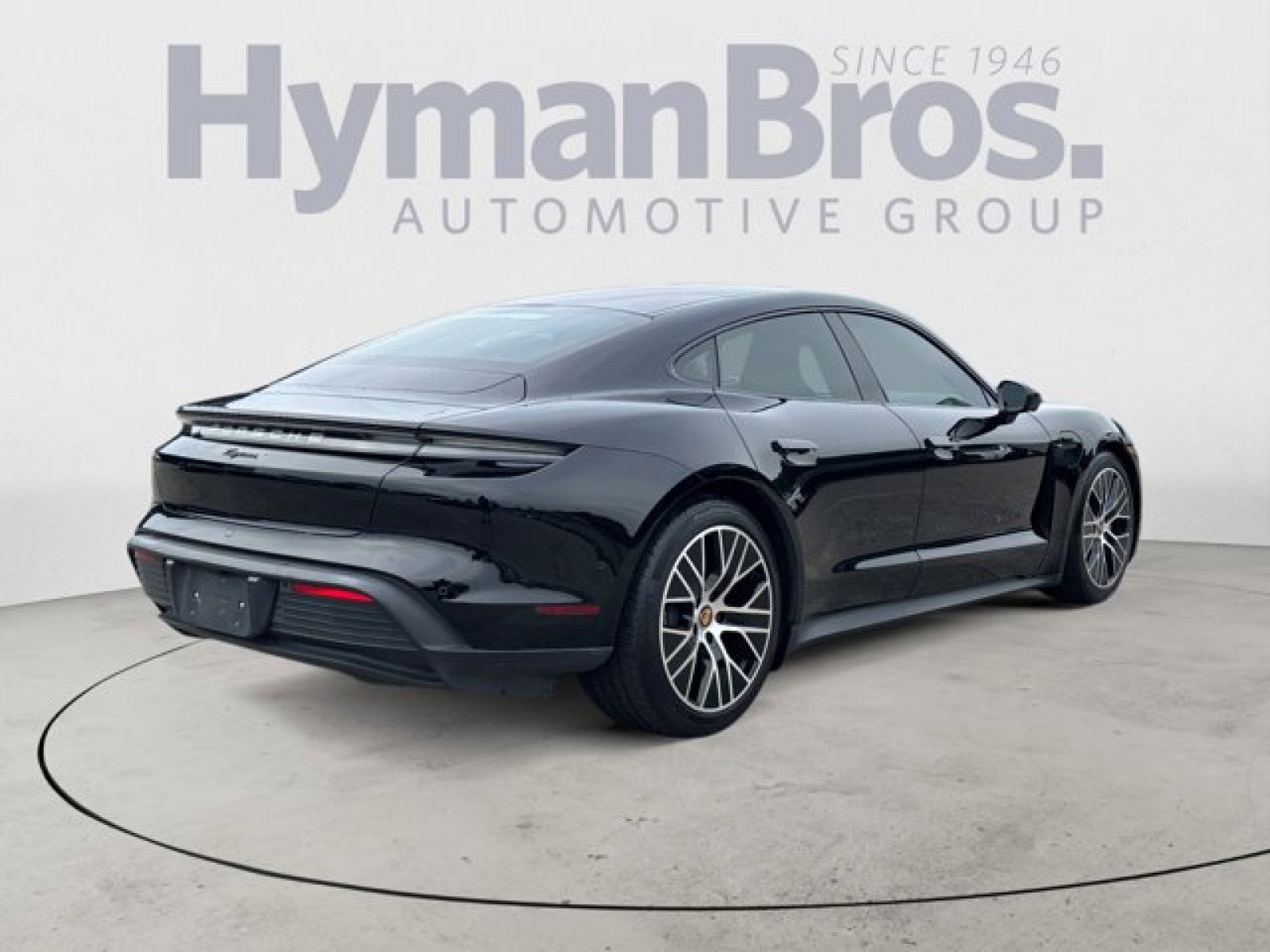 Used 2022 Porsche Taycan image 3