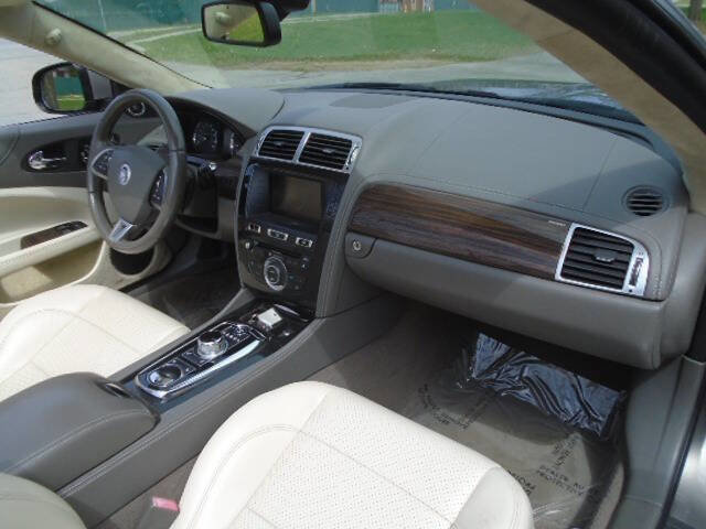 Used 2012 Jaguar XK Convertible RWD image 12