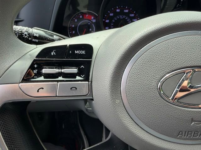 Used 2022 Hyundai Elantra SEL w/ Cargo Package FWD image 9