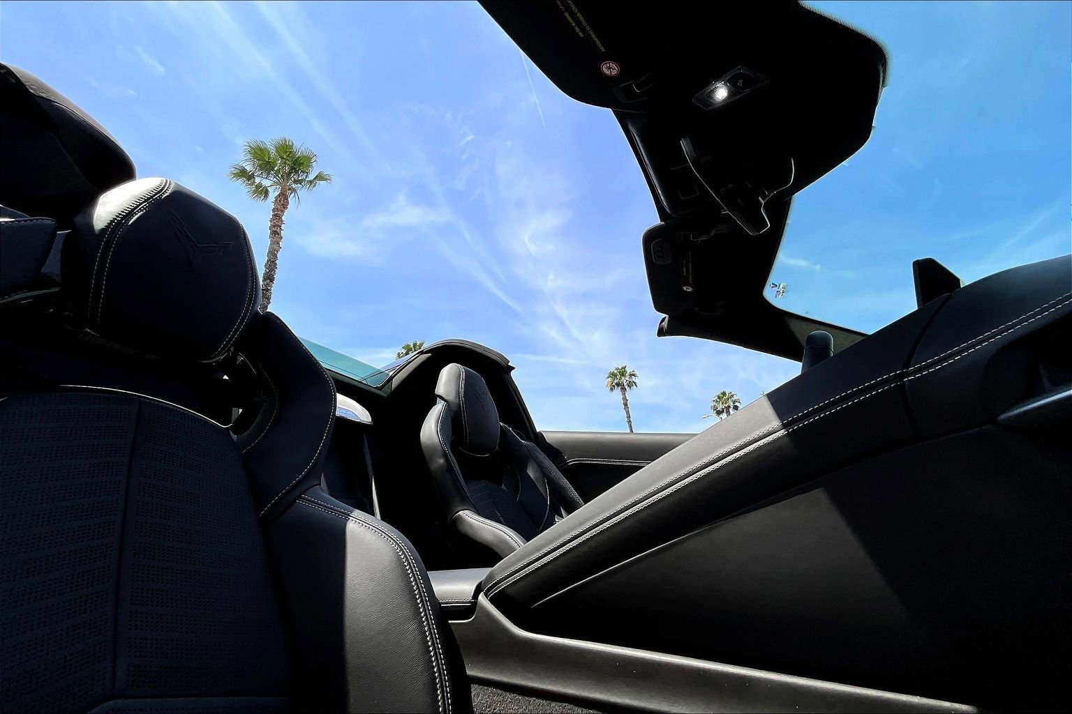 Used 2021 Chevrolet Corvette Stingray Premium Conv w/ Z51 Performance Package image 22