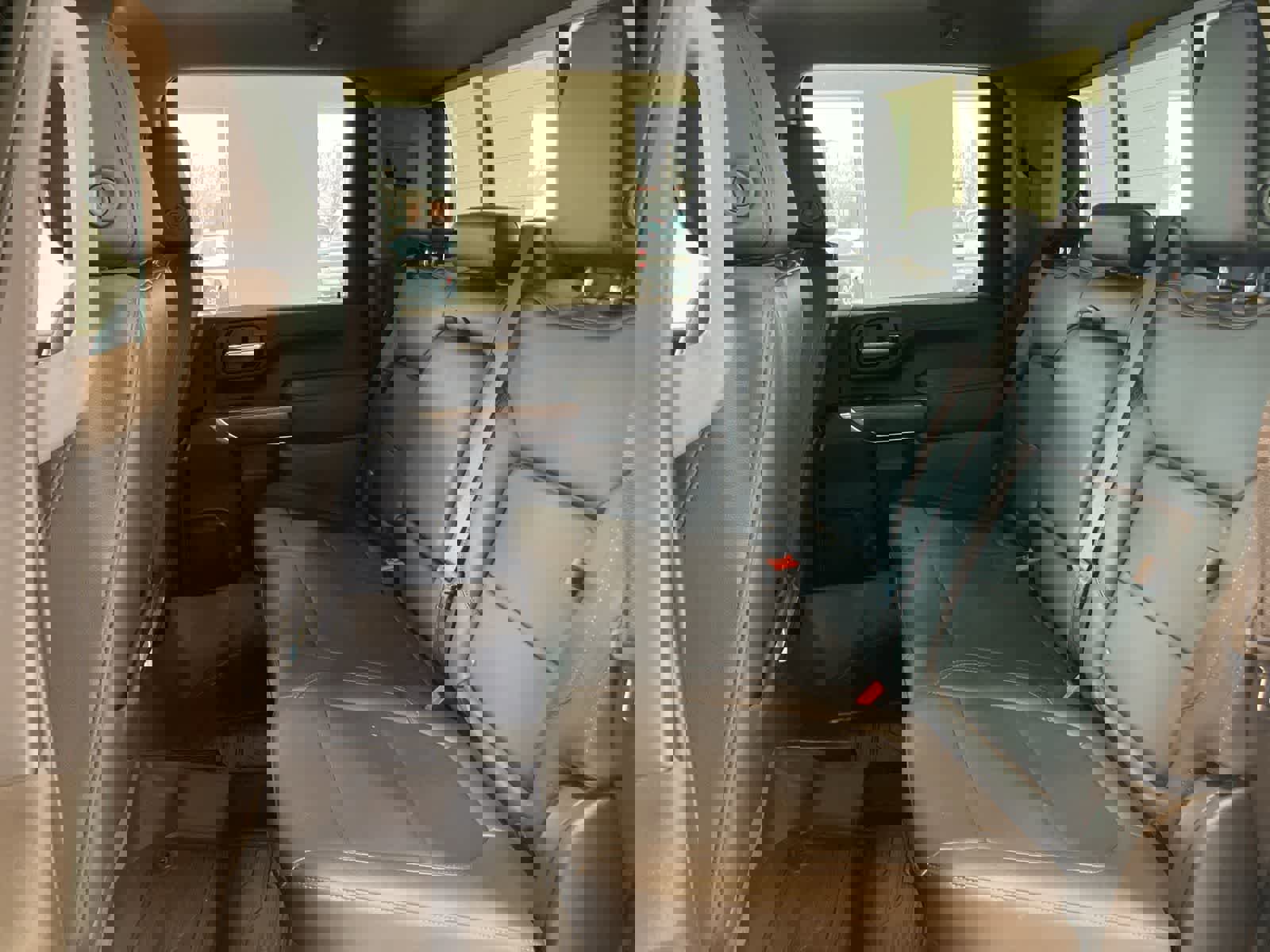 Used 2023 GMC Sierra 2500 SLT w/ SLT Premium Package image 27