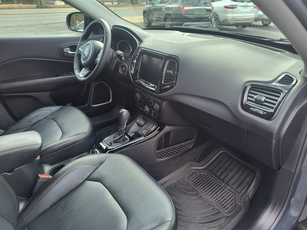 Used 2018 Jeep Compass Limited AWD/4WD image 22