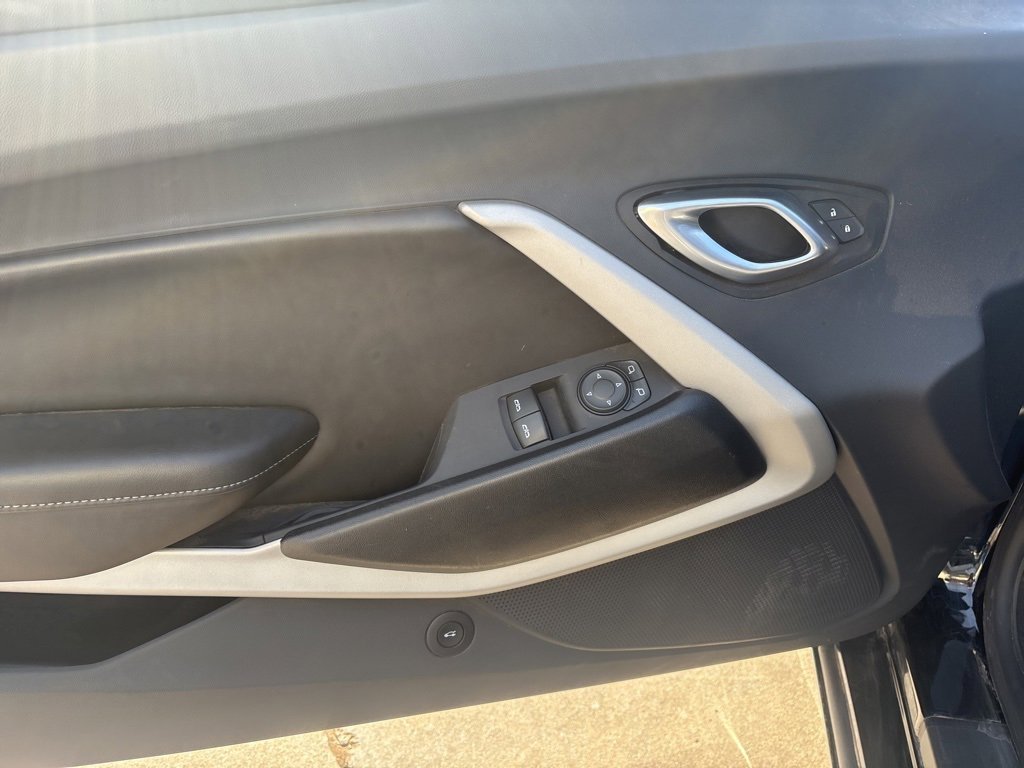 Used 2023 Chevrolet Camaro LT image 8