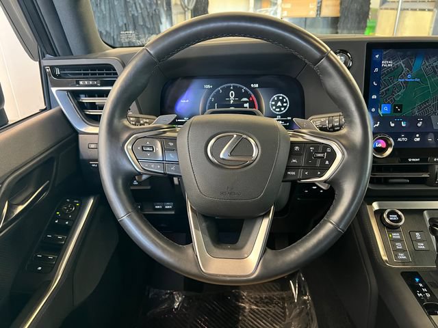 Used 2025 Lexus GX 550 w/ Accessory Package (32) AWD/4WD image 47