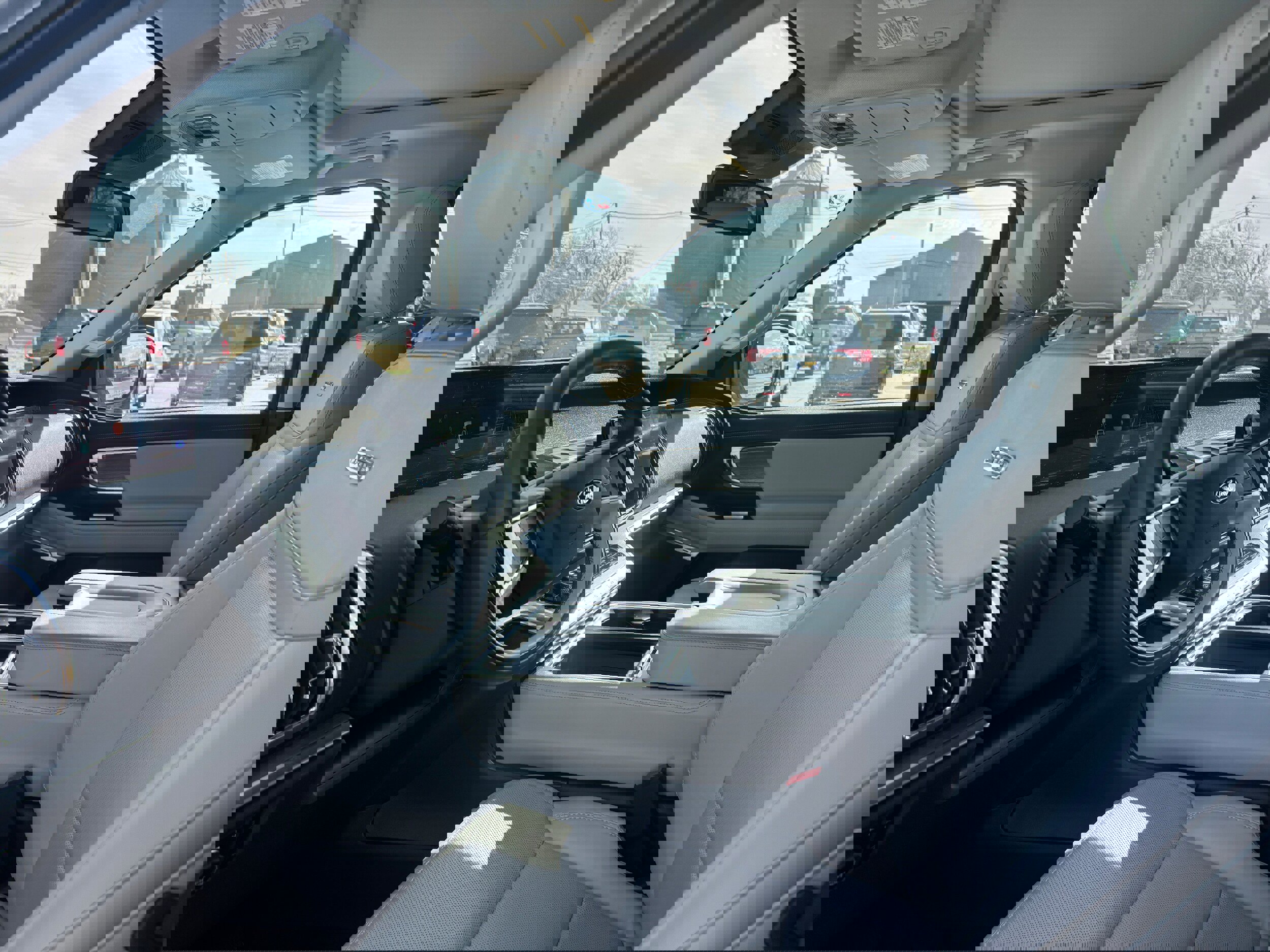 Used 2025 Ford Expedition Platinum w/ Driver's Package image 9