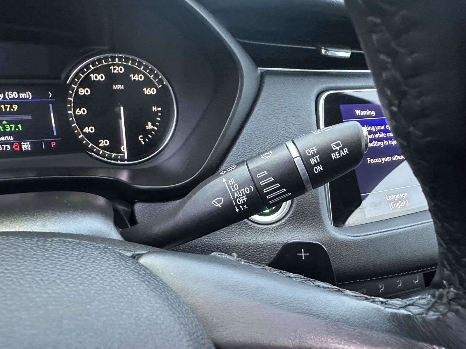 Used 2020 Cadillac XT4 Premium Luxury image 29